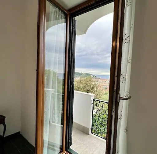 Con Vista Villa