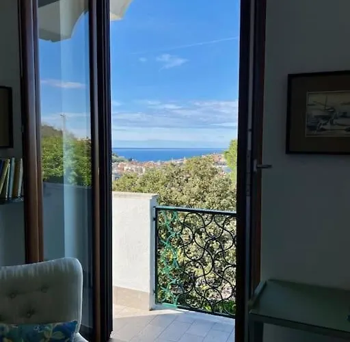 Con Vista Sestri Levante